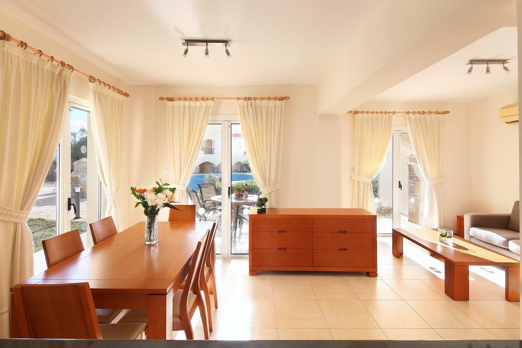 Adamou Gardens Paphos Exterior foto
