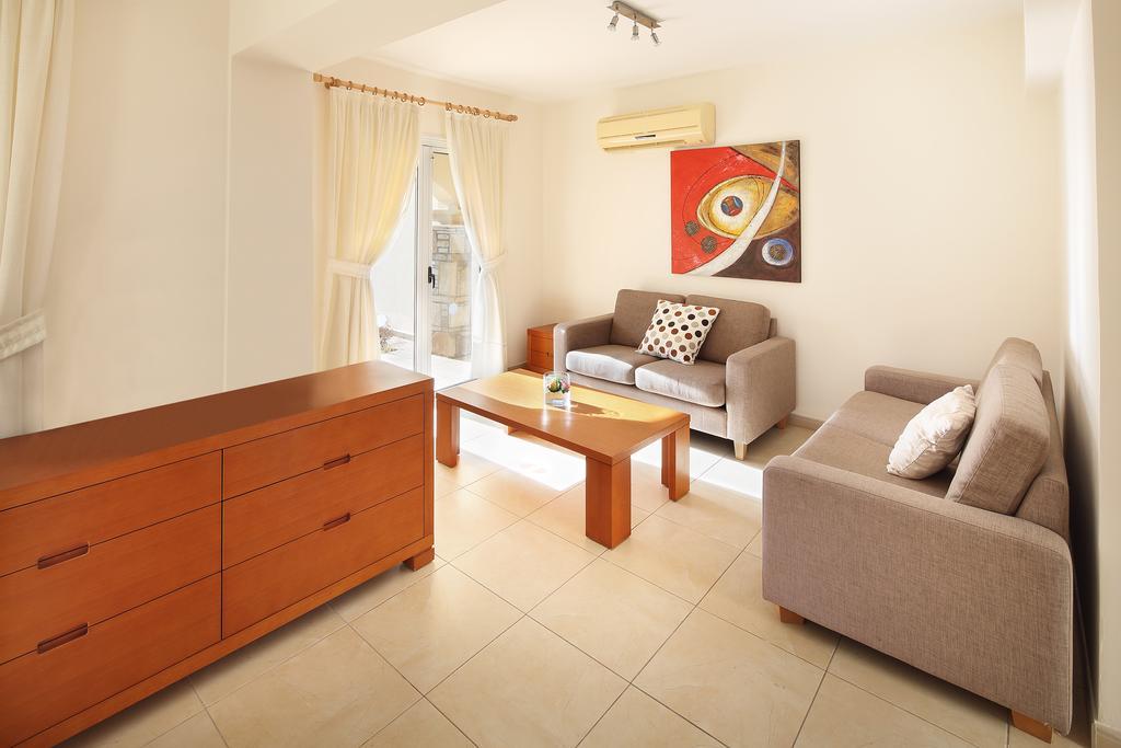 Adamou Gardens Paphos Exterior foto